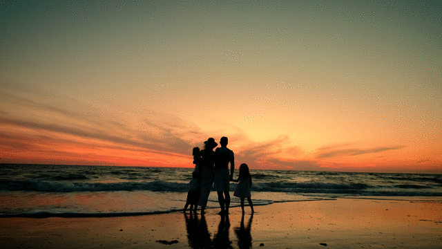 Familia creando memorias con tu marca